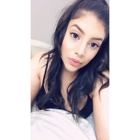 Meet your Posher, Rocio - Picture 1 of 1